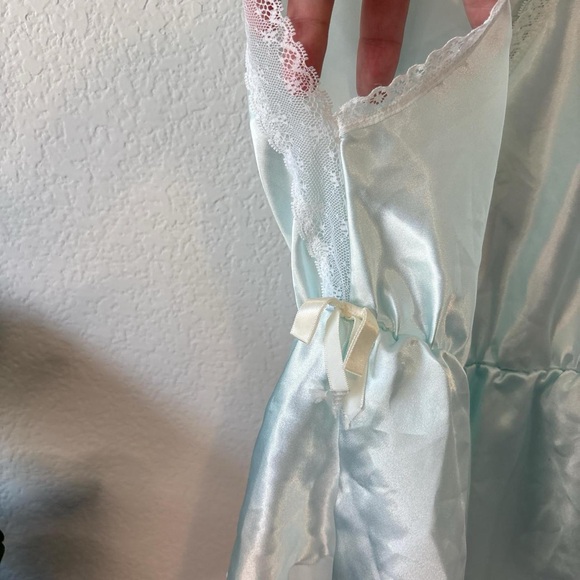 Elegant Light Blue Women's Satin and lace Romper - Picture 4 of 7